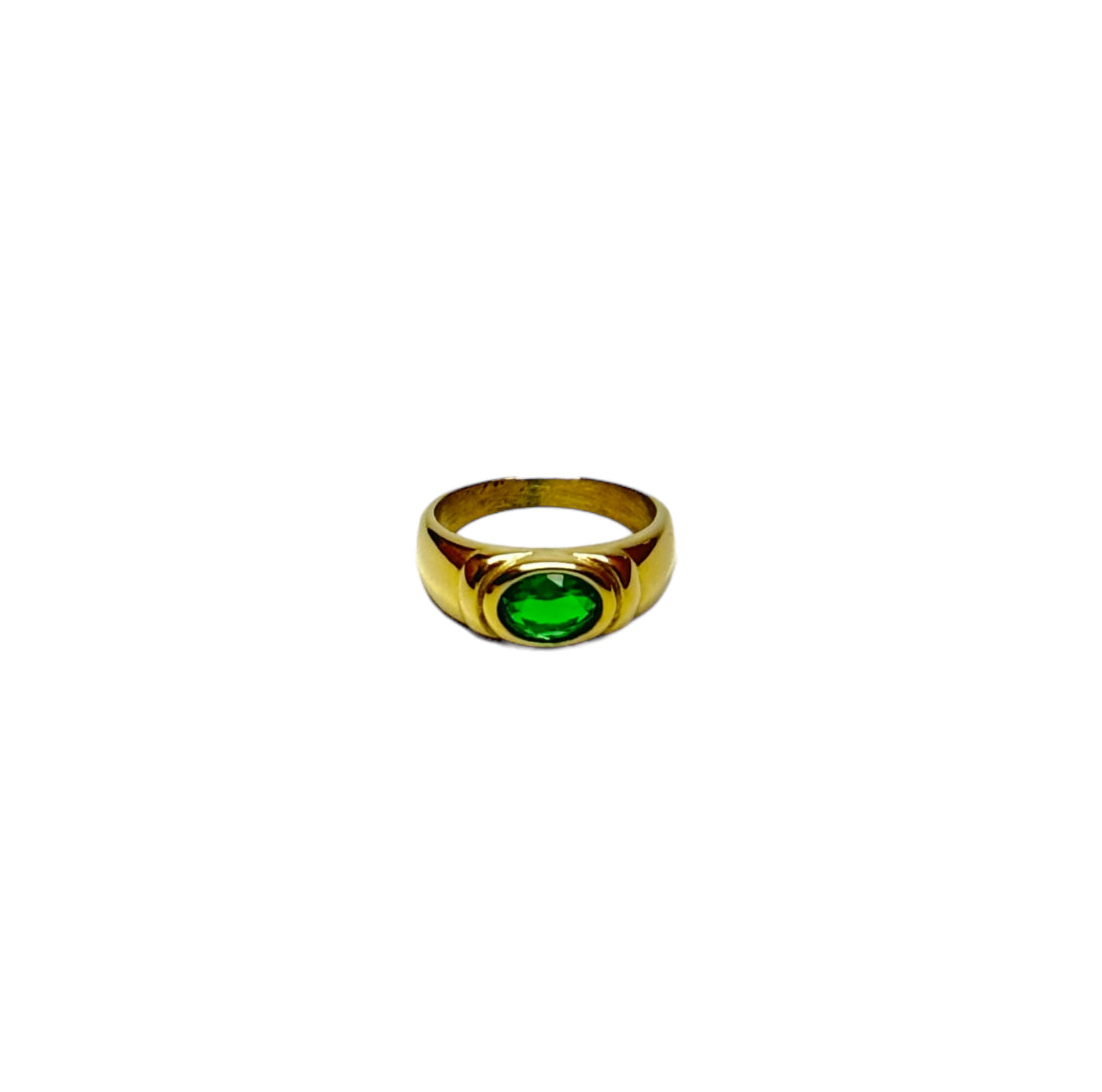 Green stone ring